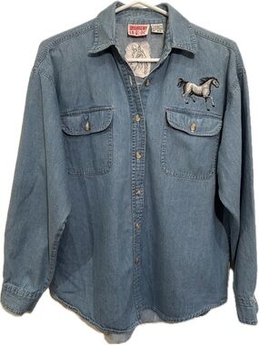 Vintage Denim Shirt with Horse Embroidery – Western Style – Size Medium
